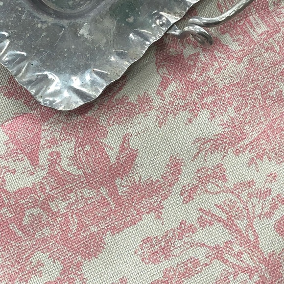 Elegant Pink Toile Table Runner - Picture 3 of 6